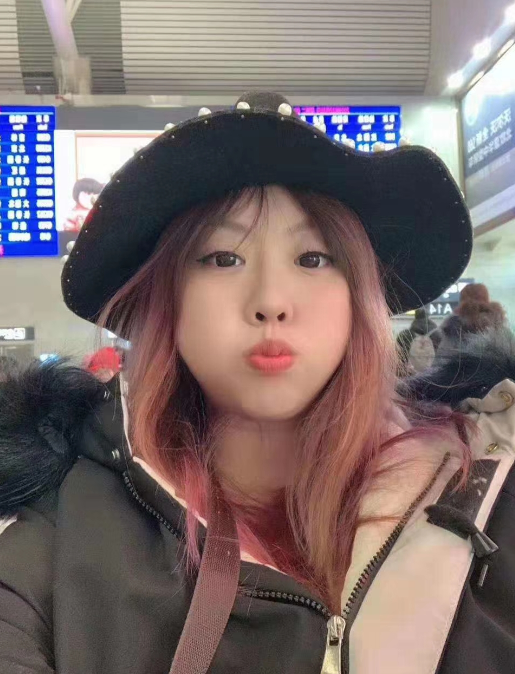 年轻小胖妹